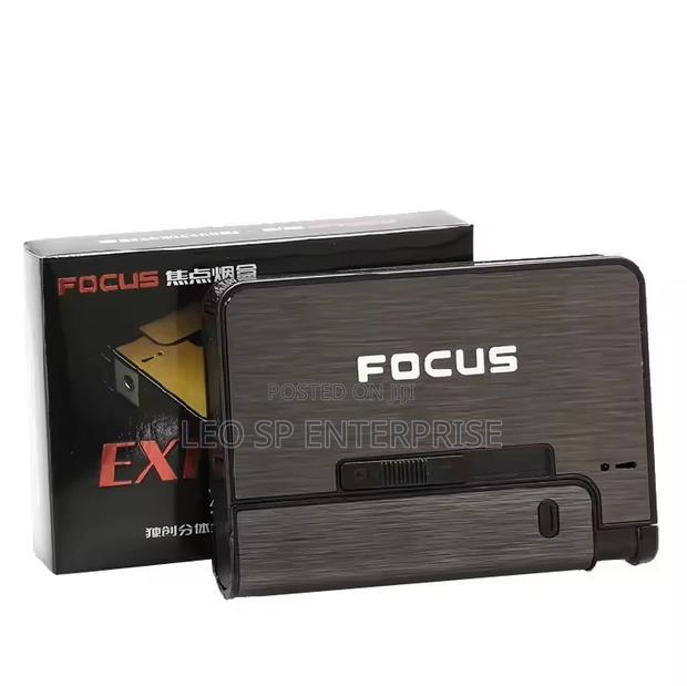 Metal Case Cigarette Holder With Lighter Holder · Photo 5