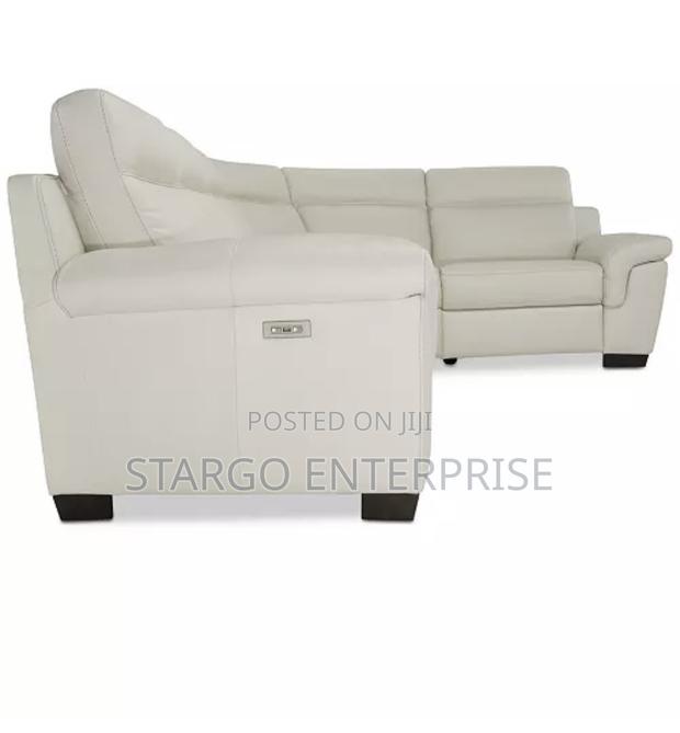 Julius II 5-Pc. Leather Sectional Sofa · Photo 7