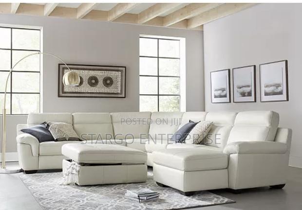 Julius II 5-Pc. Leather Sectional Sofa · Photo 2