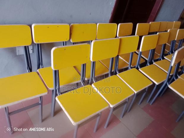 Students Desk Metal and Yellow Laminate · Photo 2