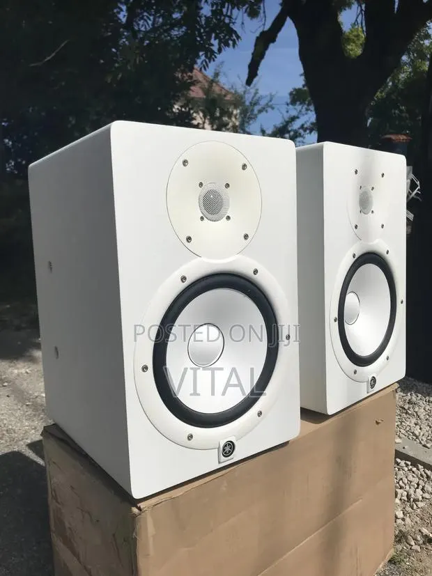 Yamaha HS8i · Photo 1
