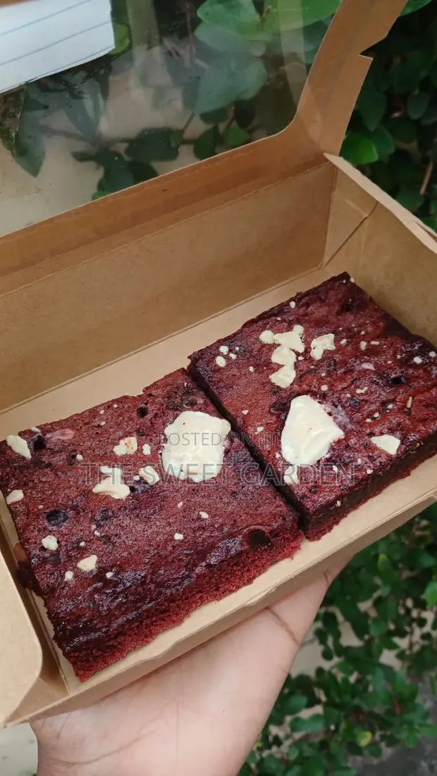 Red Velvet Brownies With White Chocolate · Photo 1