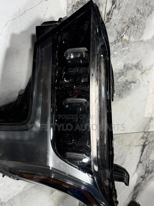 Toyota Tundra 2024 Headlight · Photo 1