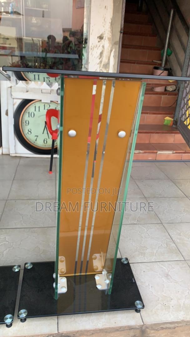 Glass Pulpit(LH275) · Photo 1