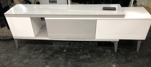 Foreign TV Stand · Photo 1