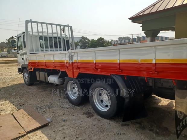 5 Ton Double Axles 8 Holes Big Lights · Photo 6