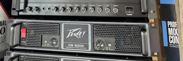 Peavey Cs 3000 Professional Power Amplifier · Photo 1