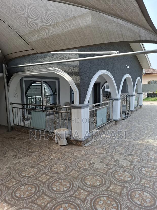 5bdrm House in Community 12, Tema Metropolitan for rent · Photo 4