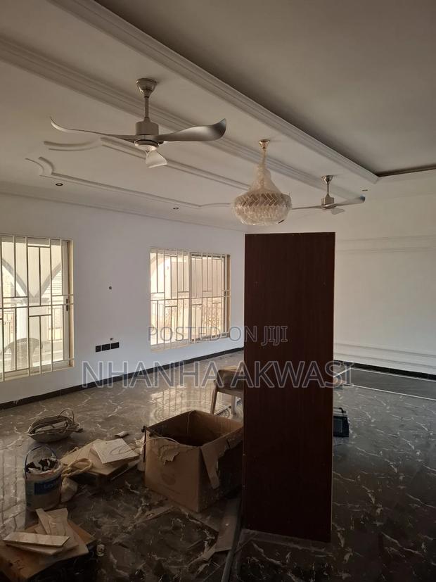5bdrm House in Community 12, Tema Metropolitan for rent · Photo 7