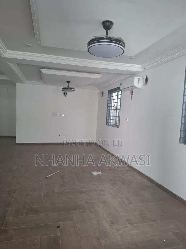 4bdrm House in Teme Community 12, Tema Metropolitan for rent · Photo 3