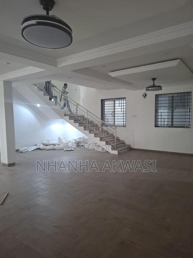 4bdrm House in Teme Community 12, Tema Metropolitan for rent · Photo 4