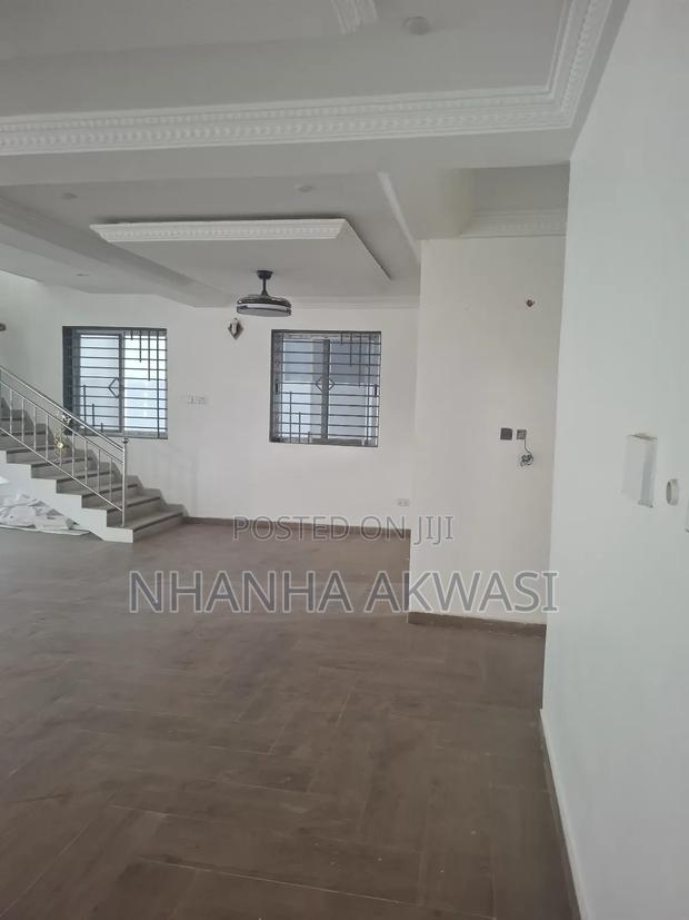4bdrm House in Teme Community 12, Tema Metropolitan for rent · Photo 5
