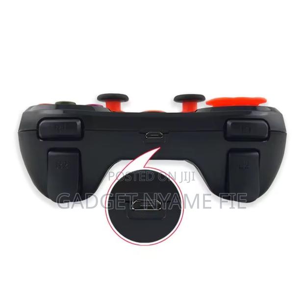 Wireless Rechargeable Bluetooth Gamepad for Mobile Phones · Photo 4