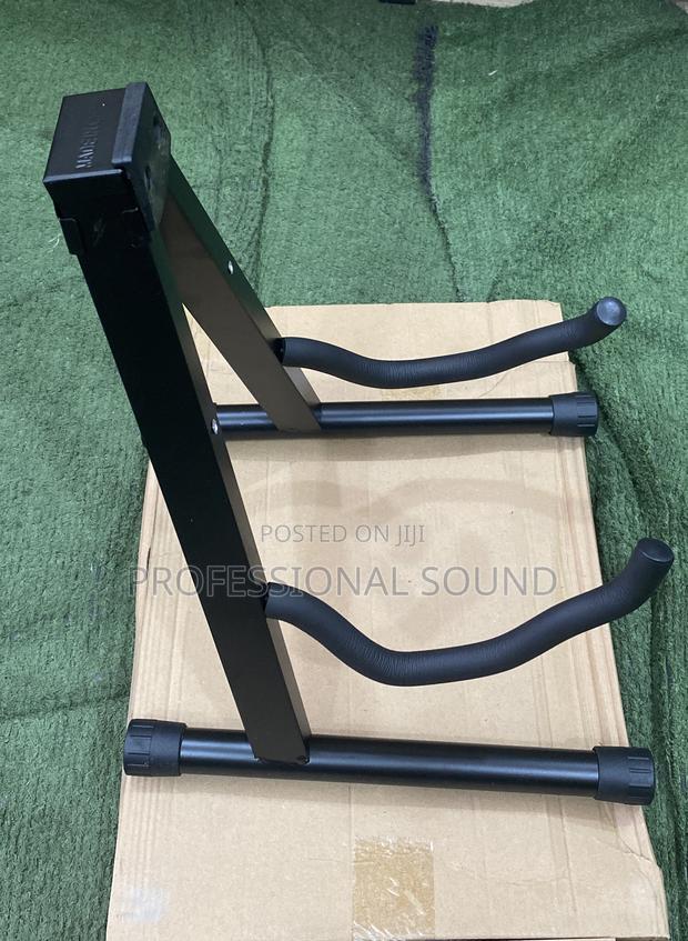Guitar Stand · Photo 2