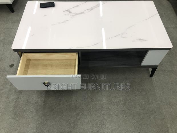 Foreign Center Table · Photo 2