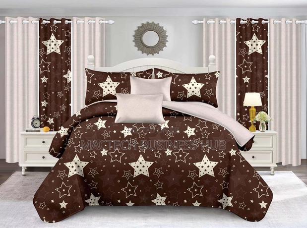 Duvet Cover With Bedsheets and Curtains · Photo 1