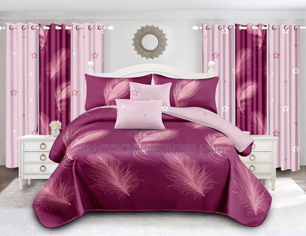 Duvet Cover With Bedsheets and Curtains · Photo 5