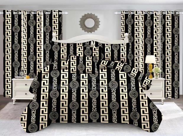Duvet Cover With Bedsheets and Curtains · Photo 7