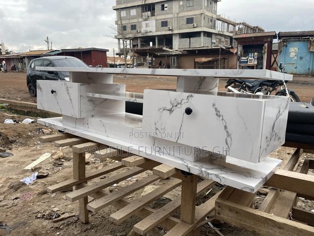 Tv Stand 5 Feet Long · Photo 2
