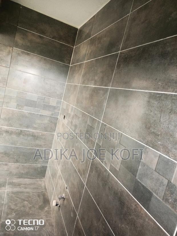 Joefel Tiles Workers Decor · Photo 4