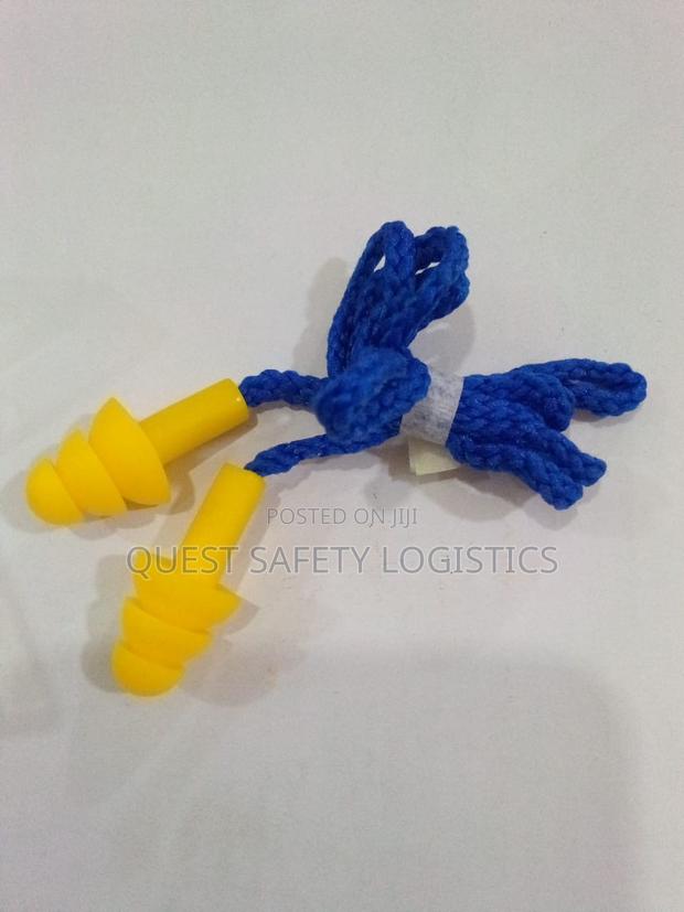Ear Plugs (100pcs) · Photo 1