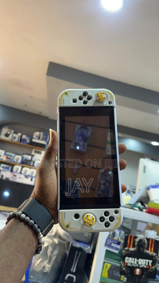 Nintendo Switch Oled Silicon Case · Photo 2