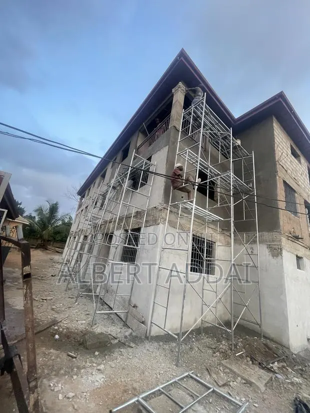 Scaffolding · Photo 1