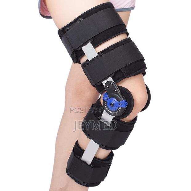 Hinge Knee Brace · Photo 1