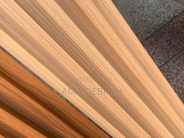 Fluted Wall Panel · Photo 3