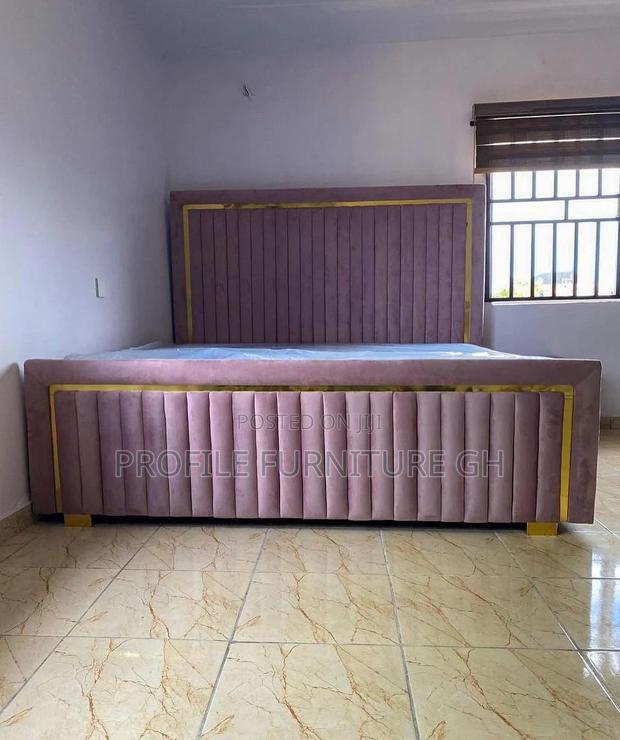 Queen Size Bedframe With One Side Drawer · Photo 2
