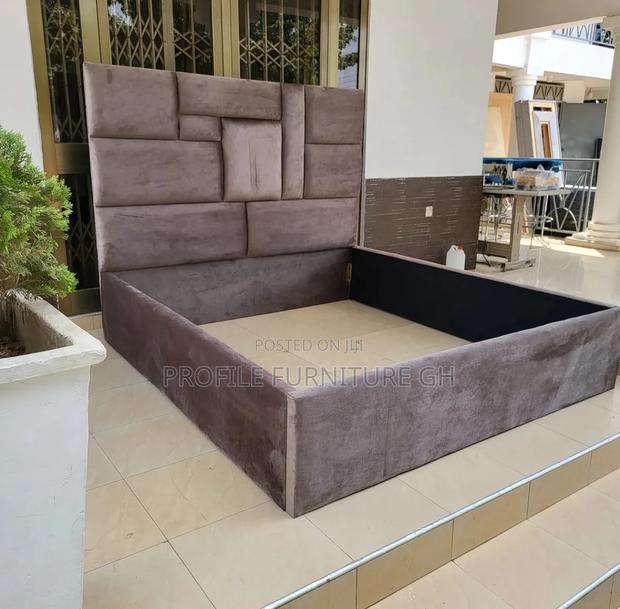60x80 Canadian Queen Size Bedframe. · Photo 1