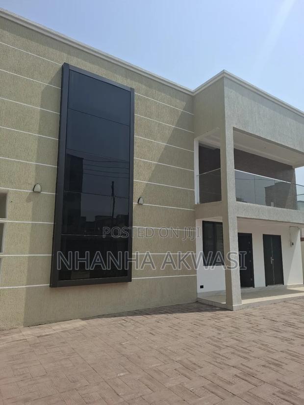 2bdrm Apartment in Lashibi Mf, Tema Metropolitan for rent · Photo 3