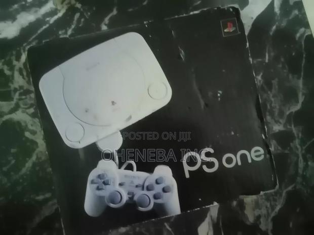 PS One Console With Pirate CDS · Photo 1