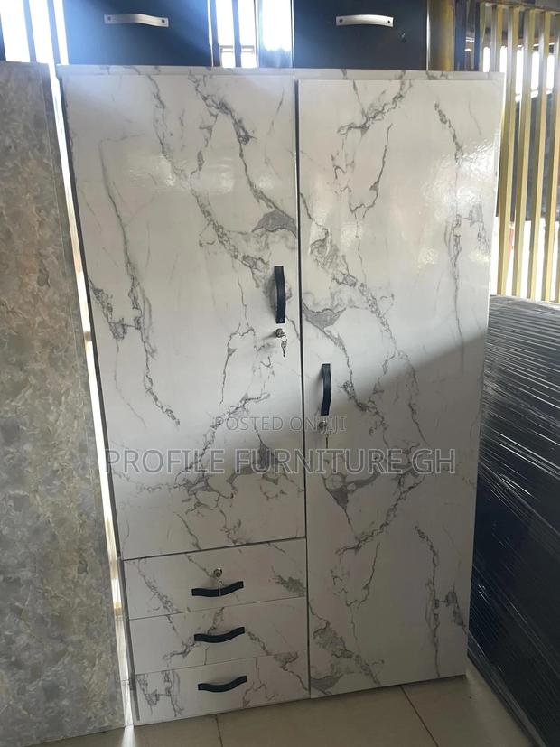 Wardrobe ( 2 Doors 4fx6f)// Laminated 2in1 Wardrobe · Photo 1