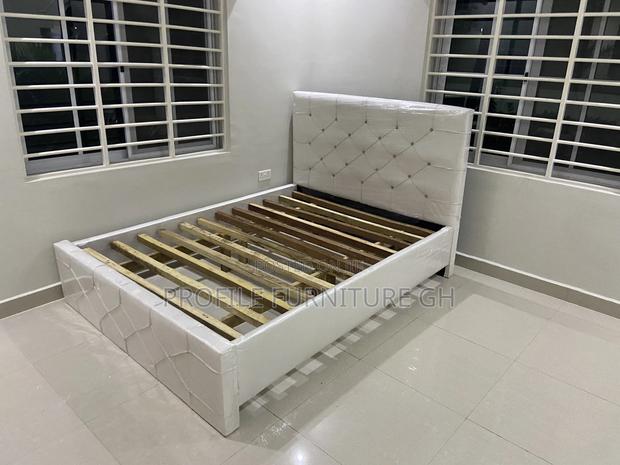 White Bedframe ( Double 54x75)// Durable And Luxurious · Photo 1