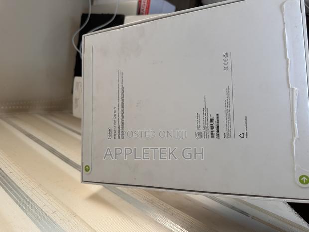 New Apple iPad Air 13 (2024) 128 GB Black · Photo 2