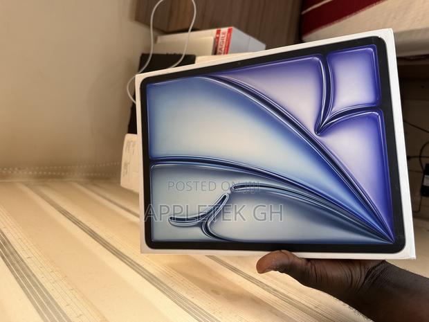 New Apple iPad Air 13 (2024) 128 GB Black · Photo 1