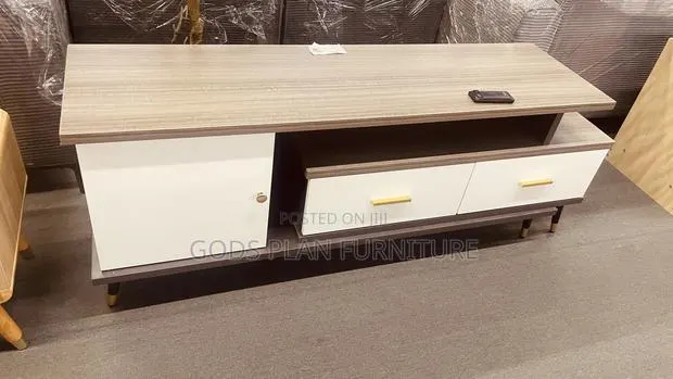 Extendable Wooden Tv Stand · Photo 1