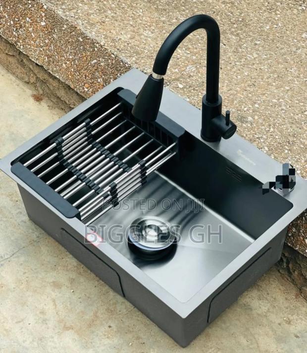 Single Bowl Armless Cabinet Sink With Pullout Tap Complete · Photo 2