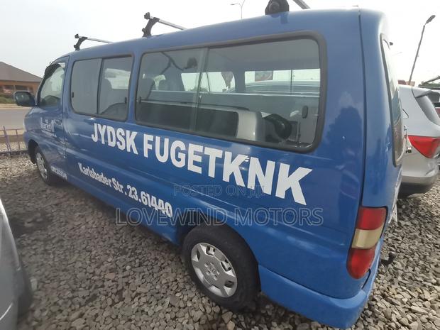 Toyota HiAce 2004 Blue · Photo 3
