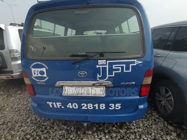 Toyota HiAce 2004 Blue · Photo 5