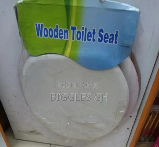 Wooden Toilet Seat Cover- White · Photo 2