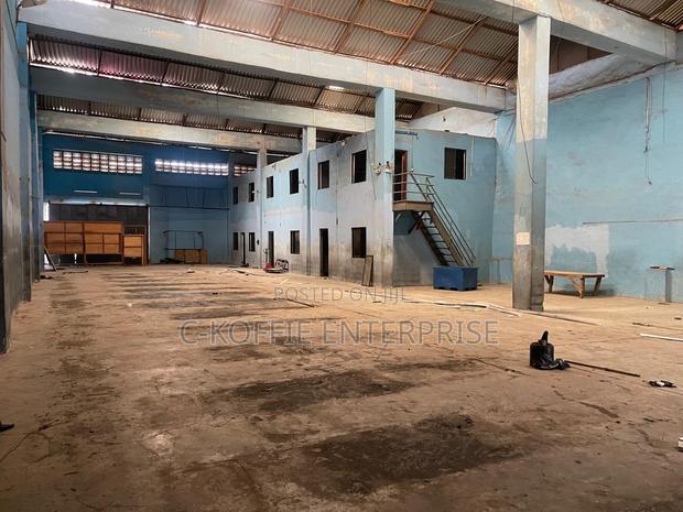 900 SQM WHRS Offices at Achimota for Rent · Photo 3