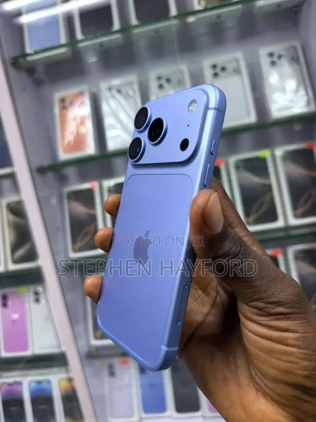 New Apple iPhone 18 Pro Max 512 GB Blue · Photo 1