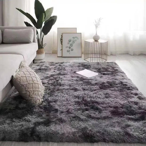 Fluffy Carpet · Photo 1