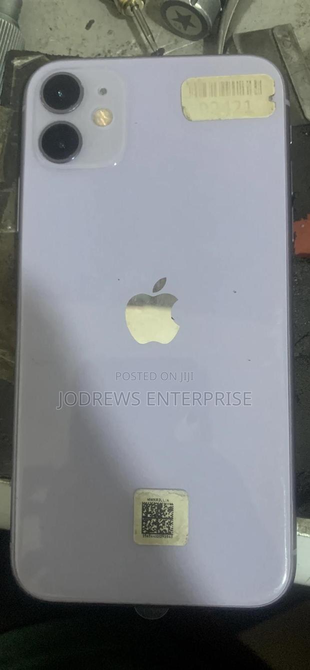We Fix All iPhones, iPads, Macbooks, and Smartphone Issues. · Photo 4