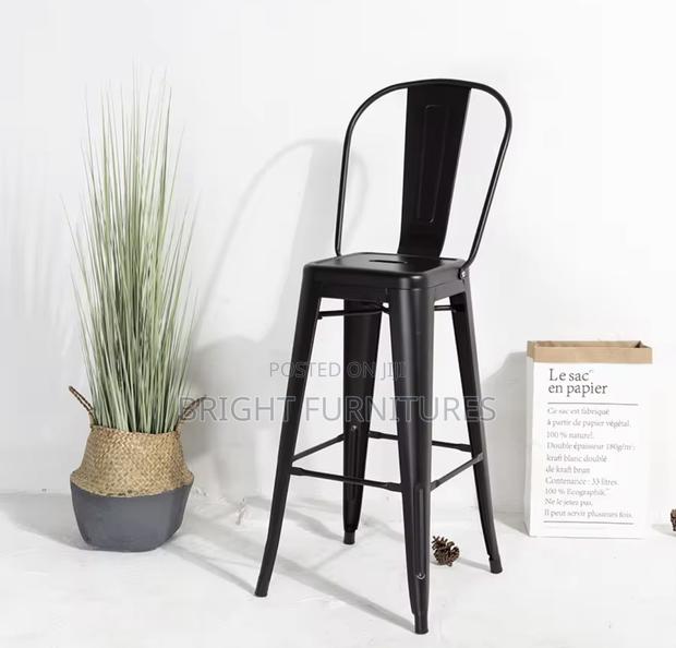 Bar Chairs · Photo 3