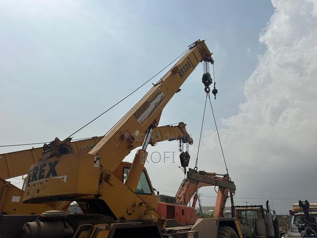 35 Ton Terex Rt335 Rough Terrain Crane · Photo 2