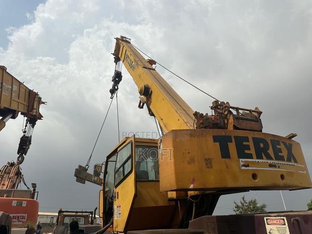 35 Ton Terex Rt335 Rough Terrain Crane · Photo 4