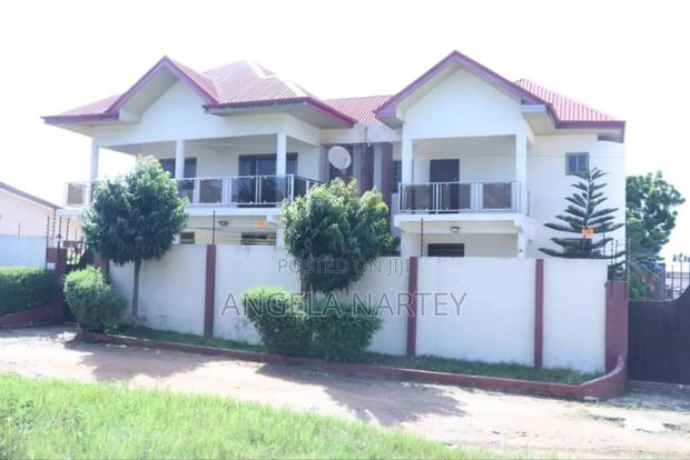 9bdrm House in Nungua Adogonor, Accra Metropolitan for sale · Photo 1